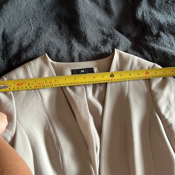 H&M Blazer - Picture 8 of 9